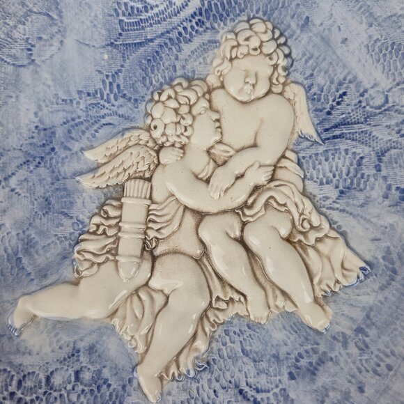 Heart Shaped Glazed Ceramic Plate with Embossed Cherubs - Picture 10 of 16